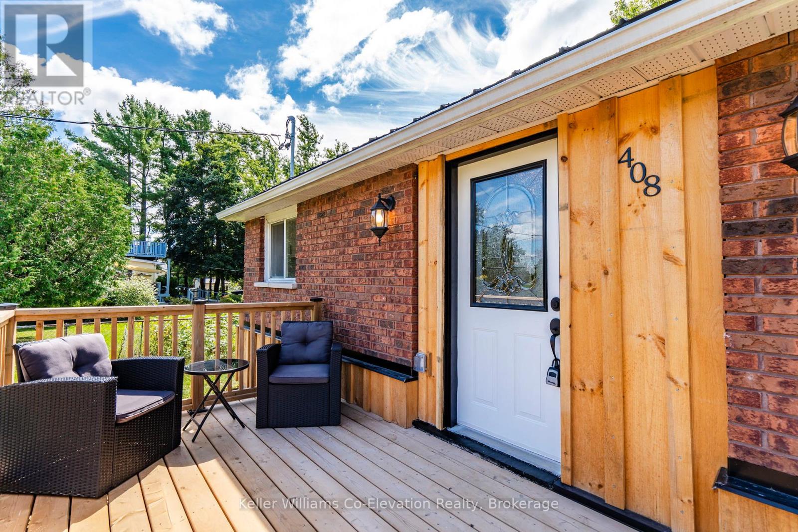 408 Barnes Avenue, Tay, Ontario  L0K 1R0 - Photo 2 - S12375340