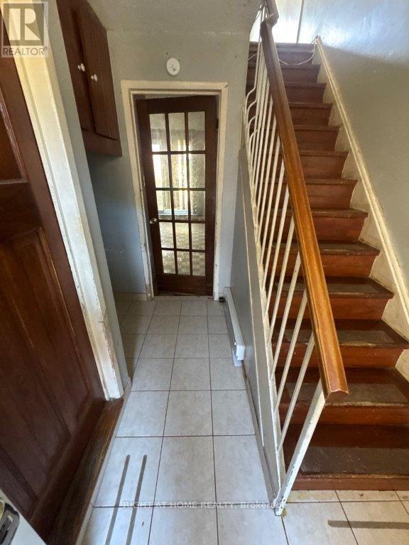 Property at 5 - 1209 QUEEN STREET E image 3