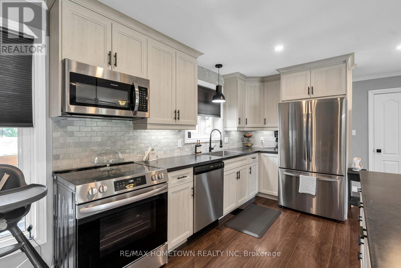 4736 County Road 18 Road, Augusta, Ontario  K0E 1T0 - Photo 12 - X12375240