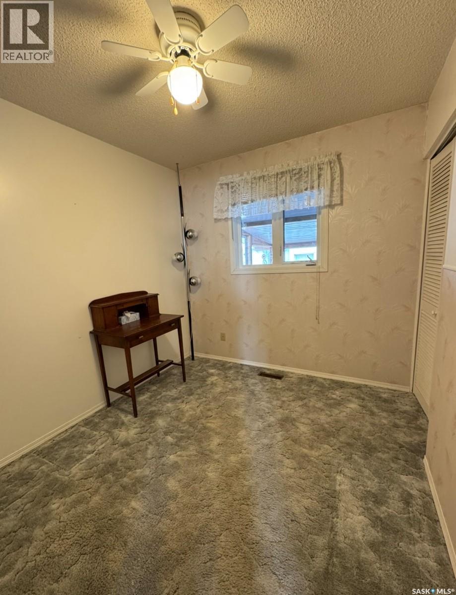 715 6th Avenue, Hudson Bay, Saskatchewan  S0E 0Y0 - Photo 12 - SK006395