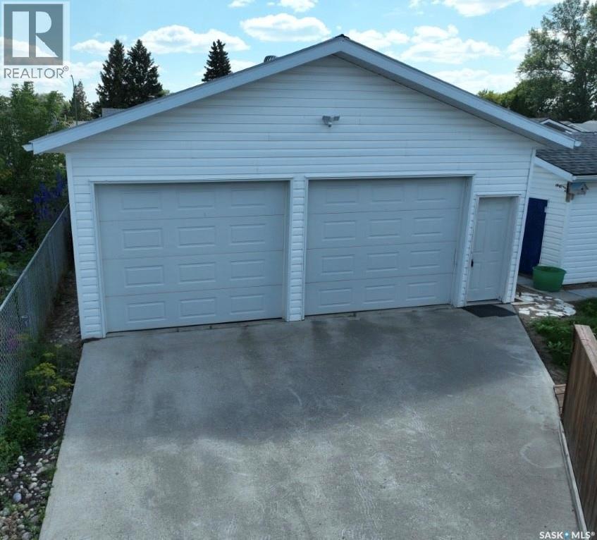 715 6th AVENUE, Hudson Bay, Saskatchewan