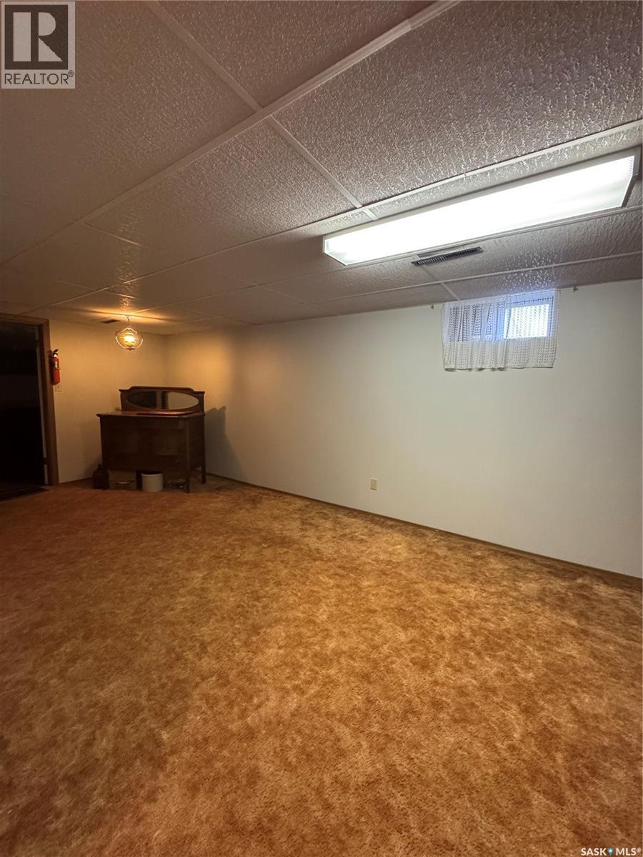 715 6th Avenue, Hudson Bay, Saskatchewan  S0E 0Y0 - Photo 20 - SK006395