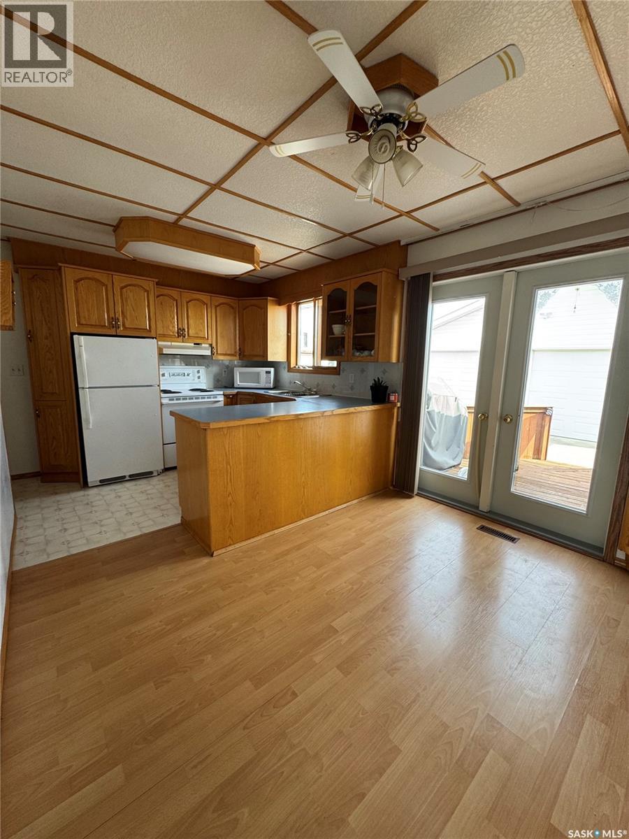 715 6th Avenue, Hudson Bay, Saskatchewan  S0E 0Y0 - Photo 6 - SK006395