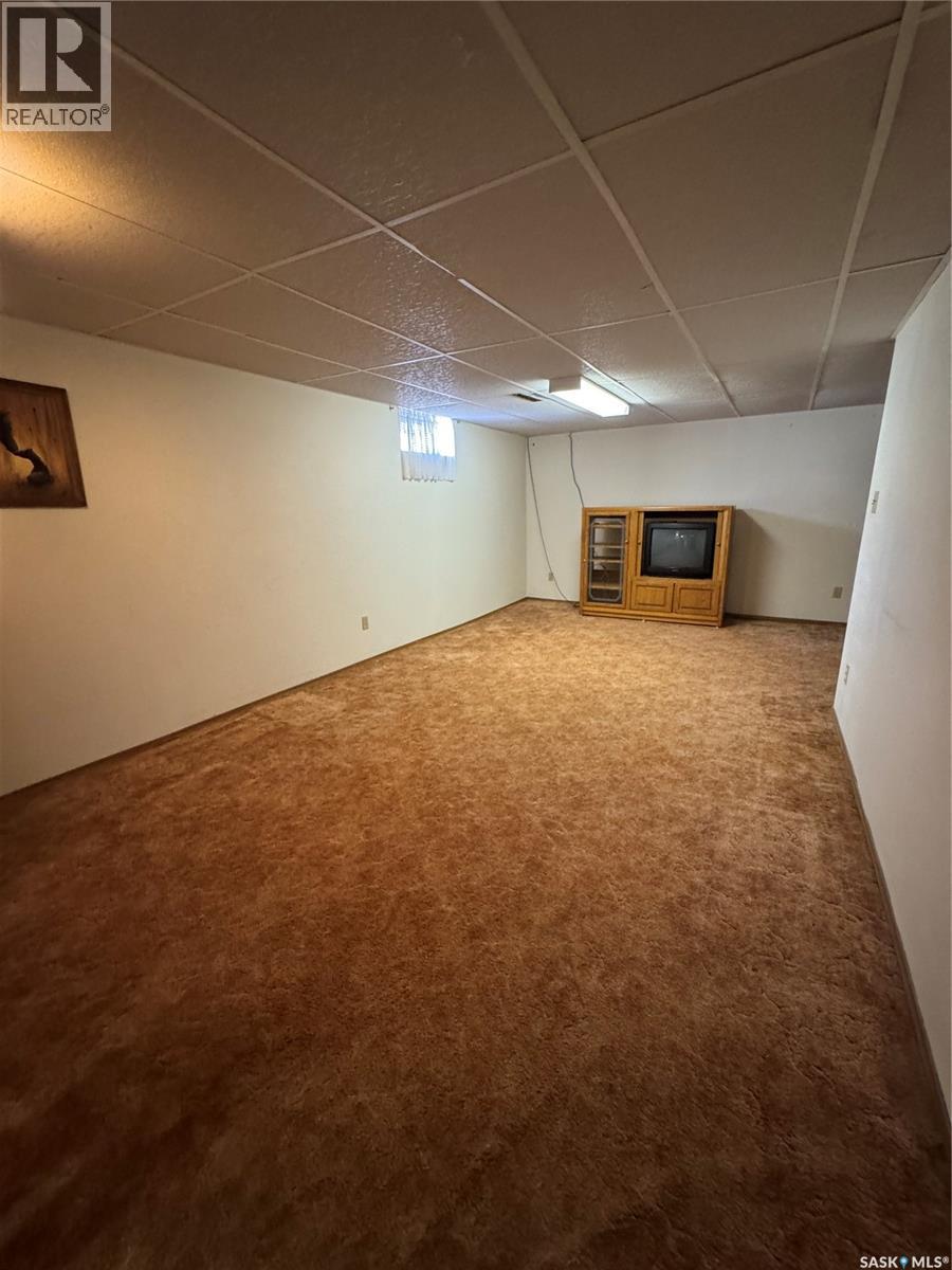 715 6th Avenue, Hudson Bay, Saskatchewan  S0E 0Y0 - Photo 19 - SK006395