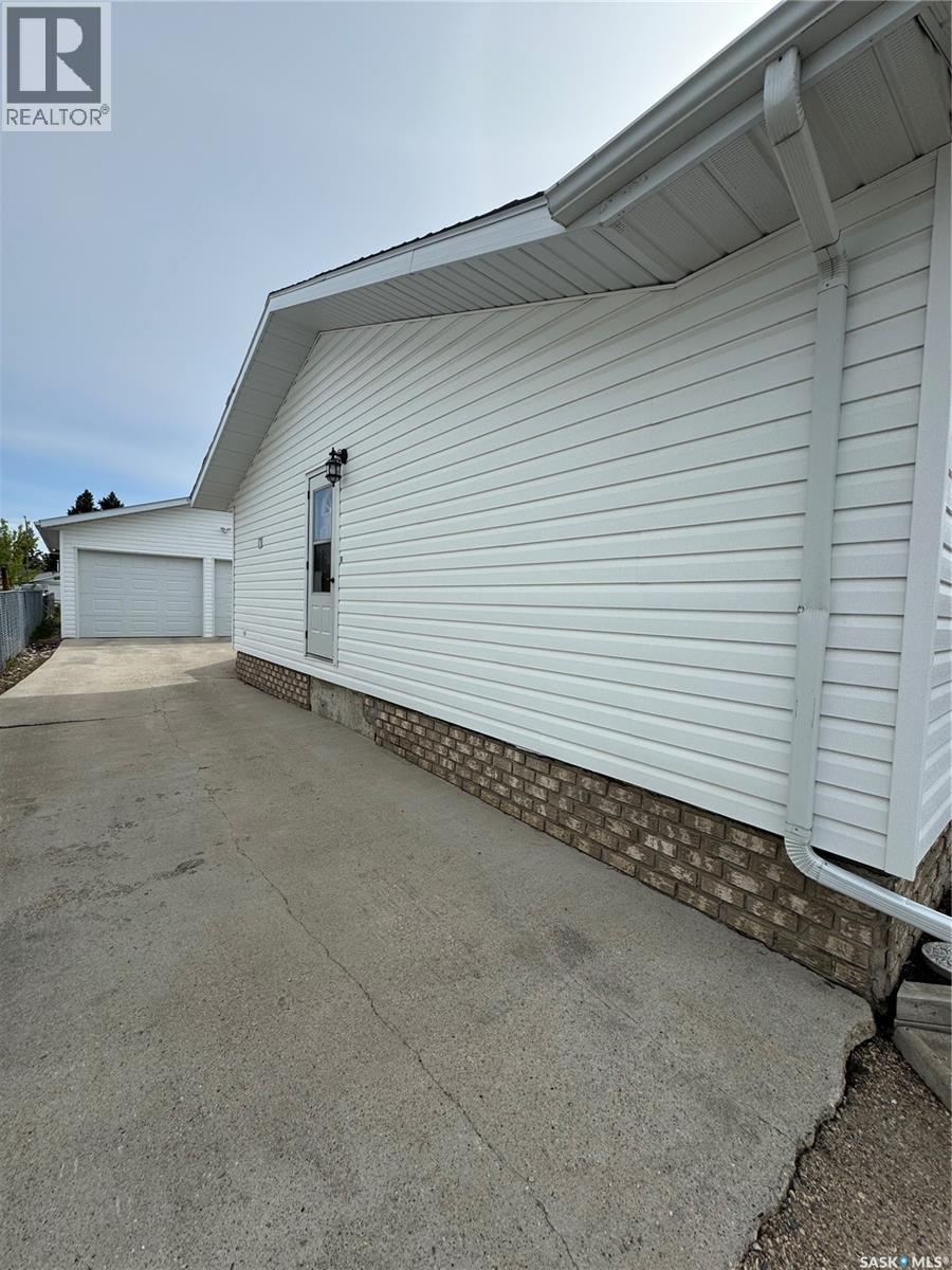 715 6th Avenue, Hudson Bay, Saskatchewan  S0E 0Y0 - Photo 29 - SK006395