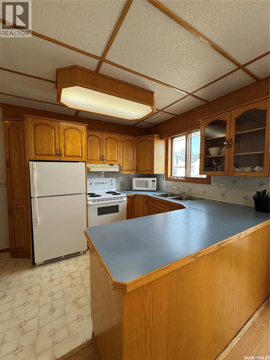 715 6th Avenue, Hudson Bay, Saskatchewan  S0E 0Y0 - Photo 4 - SK006395