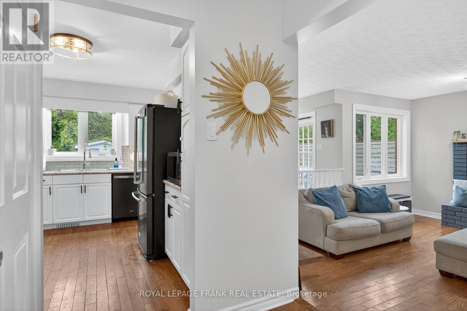 1805 Parkwood Circle, Peterborough, Ontario  K9J 8C3 - Photo 10 - X12375360