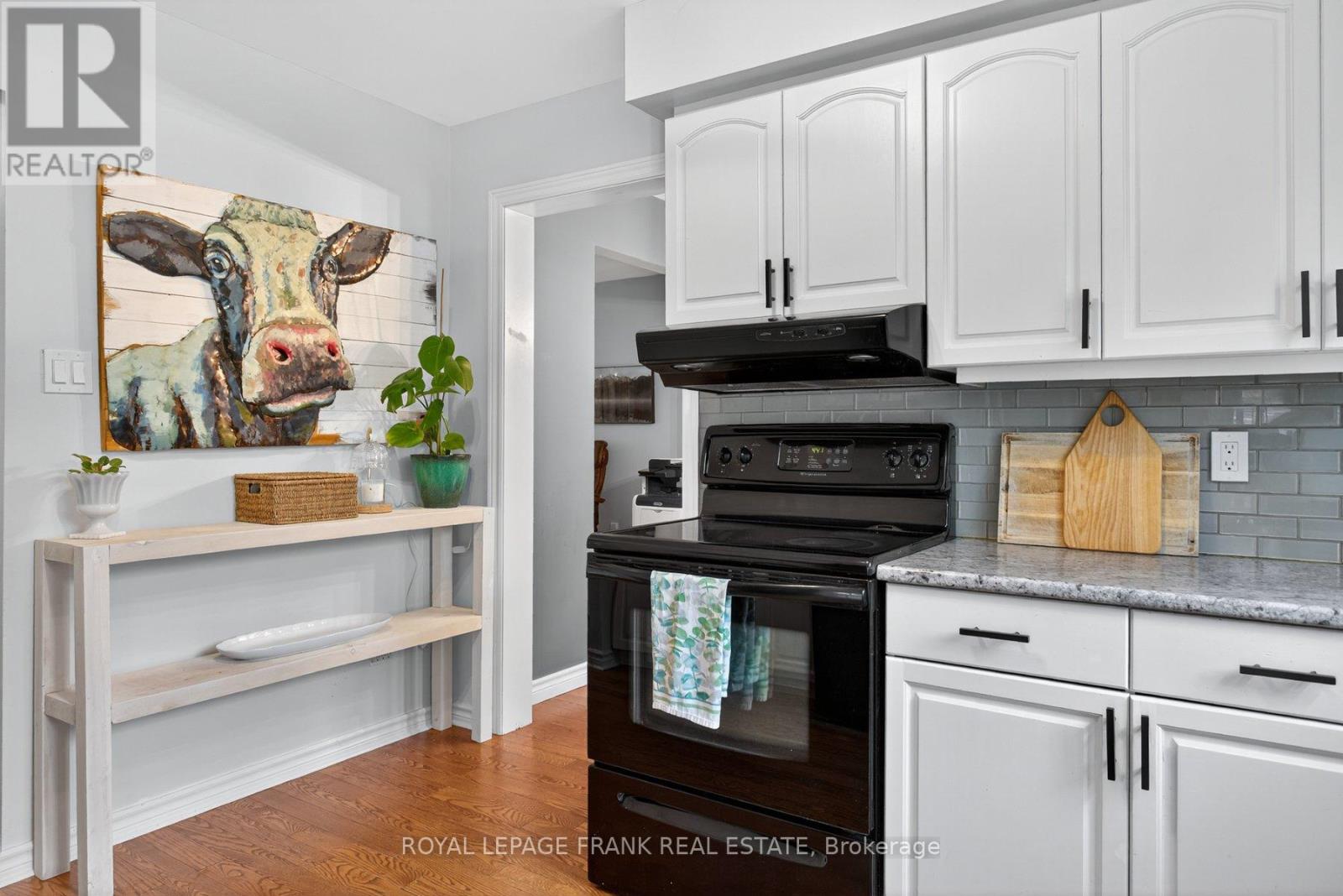 1805 Parkwood Circle, Peterborough, Ontario  K9J 8C3 - Photo 13 - X12375360