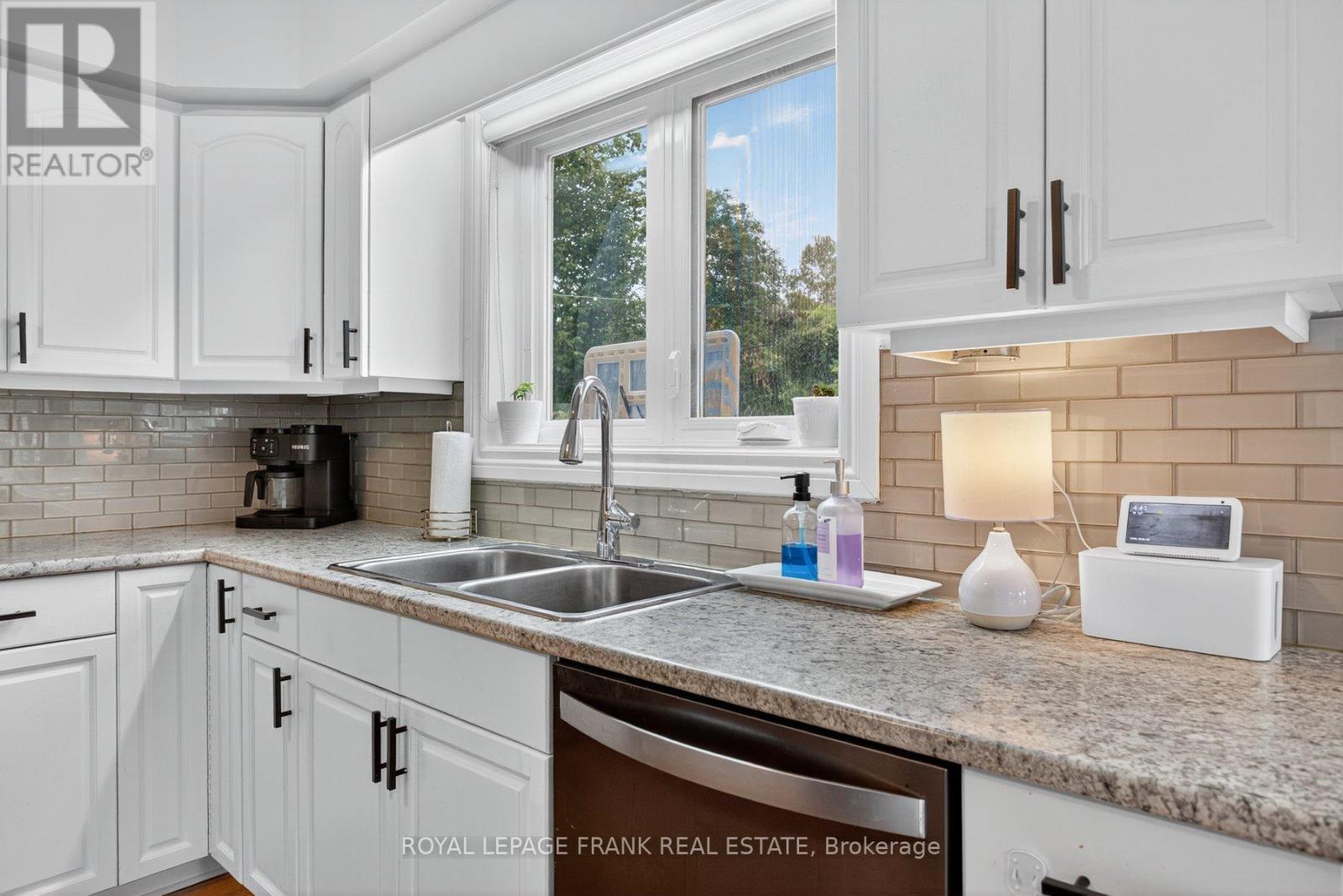 1805 Parkwood Circle, Peterborough, Ontario  K9J 8C3 - Photo 14 - X12375360