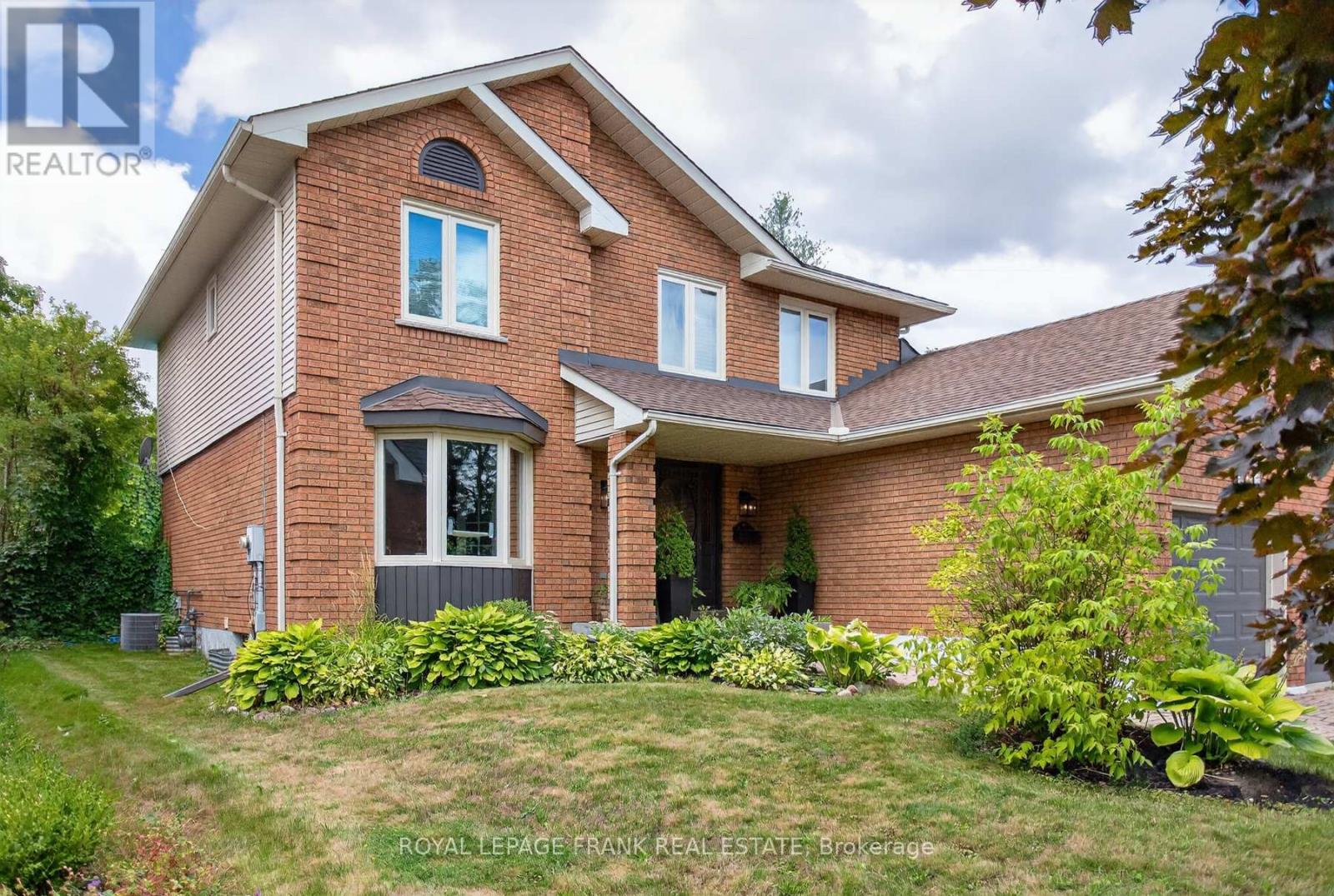 1805 Parkwood Circle, Peterborough, Ontario  K9J 8C3 - Photo 3 - X12375360