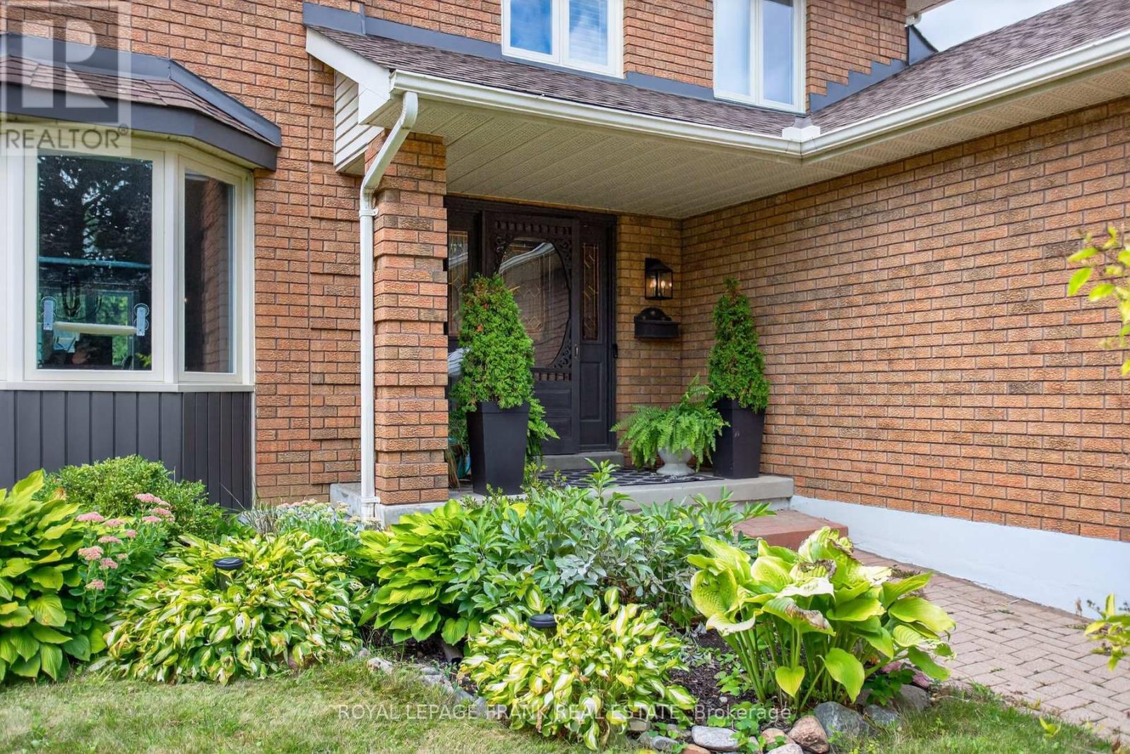 1805 Parkwood Circle, Peterborough, Ontario  K9J 8C3 - Photo 6 - X12375360