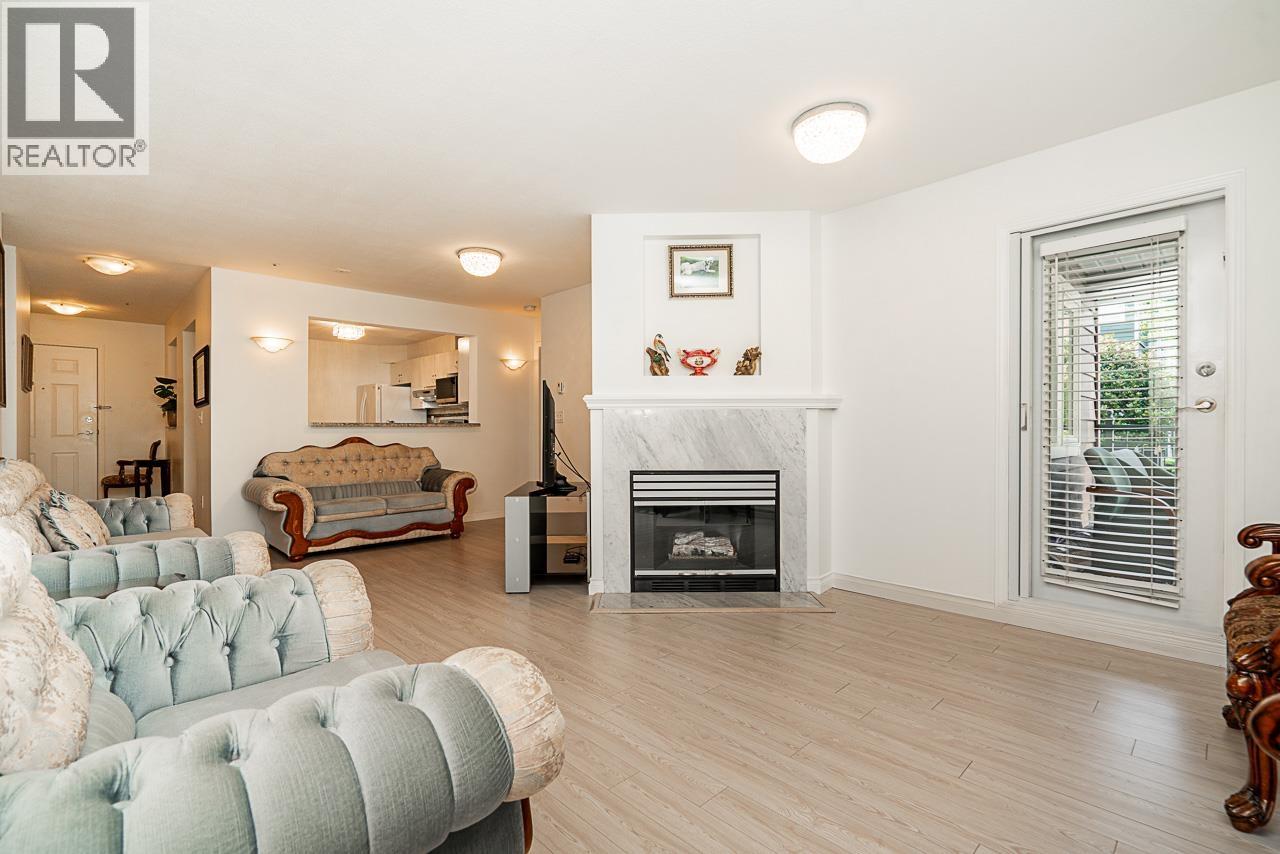 215 3075 Primrose Lane, Coquitlam, British Columbia  V3B 7S2 - Photo 11 - R3041021