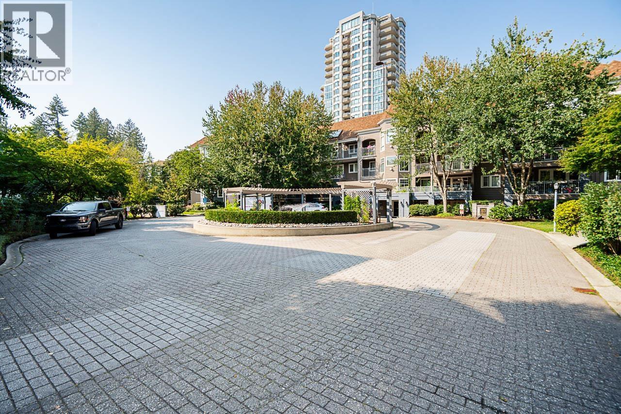 215 3075 Primrose Lane, Coquitlam, British Columbia  V3B 7S2 - Photo 2 - R3041021