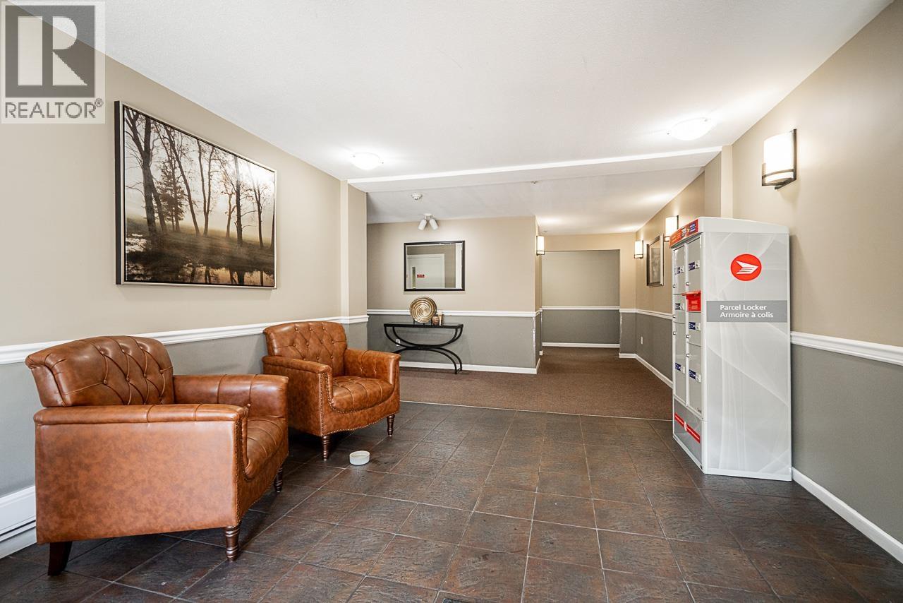 215 3075 Primrose Lane, Coquitlam, British Columbia  V3B 7S2 - Photo 6 - R3041021