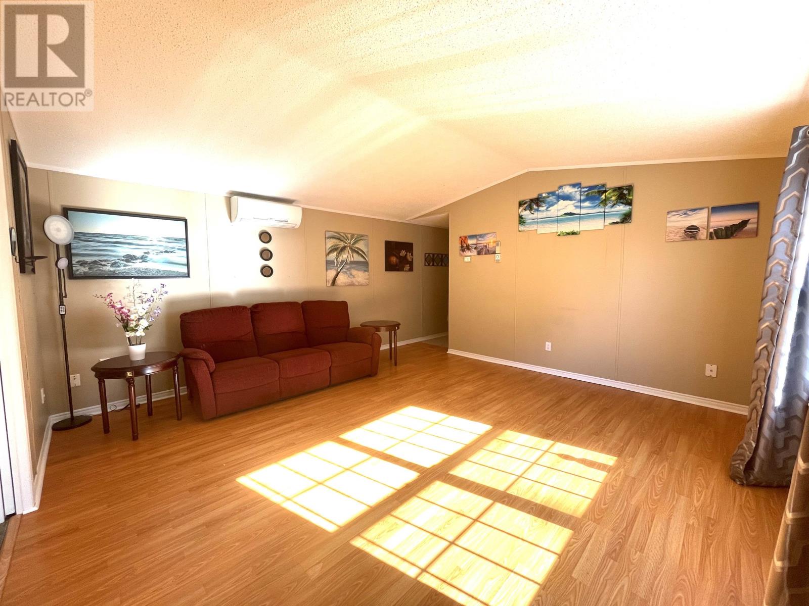 26 Cameron Avenue, Summerside, Prince Edward Island  C1N 6P8 - Photo 8 - 202516479