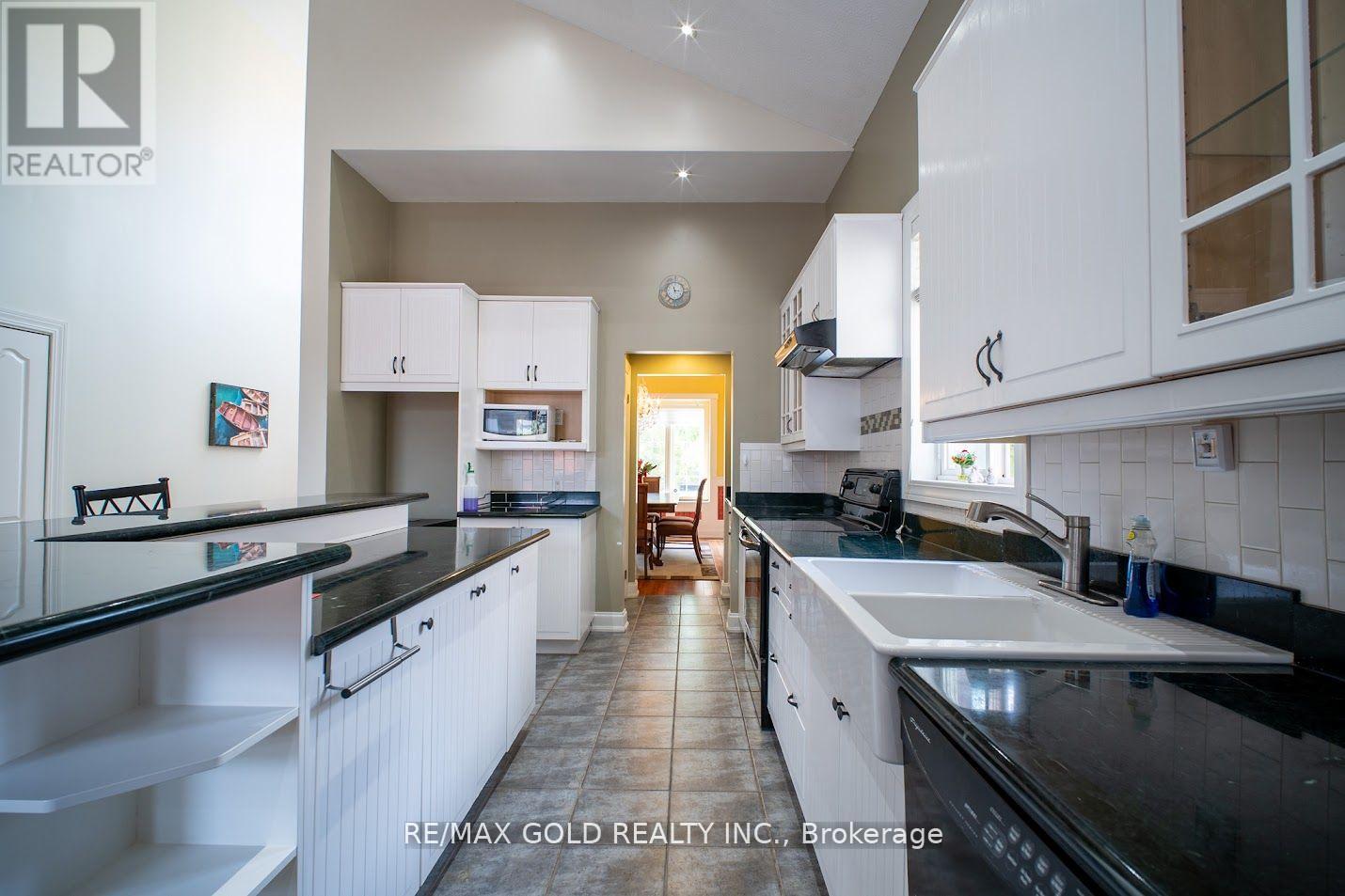 8905 Mcgarry Drive, Niagara Falls, Ontario  L2H 3P1 - Photo 14 - X12375122