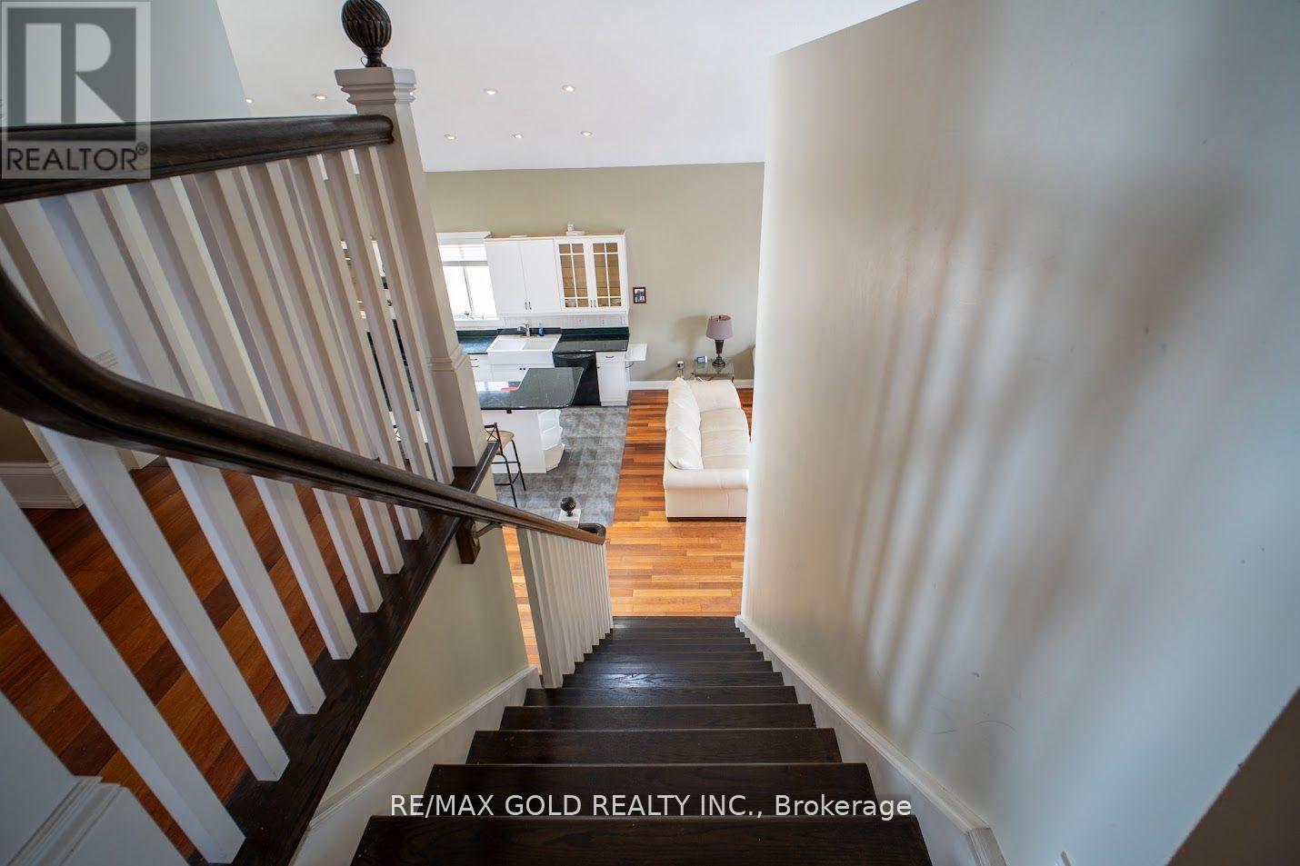 8905 Mcgarry Drive, Niagara Falls, Ontario  L2H 3P1 - Photo 15 - X12375122