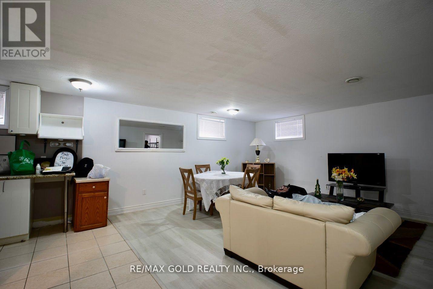 8905 Mcgarry Drive, Niagara Falls, Ontario  L2H 3P1 - Photo 30 - X12375122