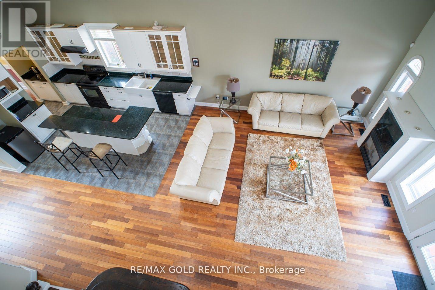 8905 Mcgarry Drive, Niagara Falls, Ontario  L2H 3P1 - Photo 8 - X12375122