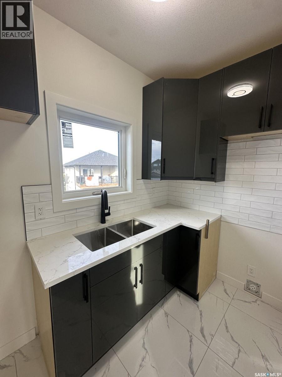 738 Bentley Manor, Saskatoon, Saskatchewan  S7L 7N2 - Photo 11 - SK017196