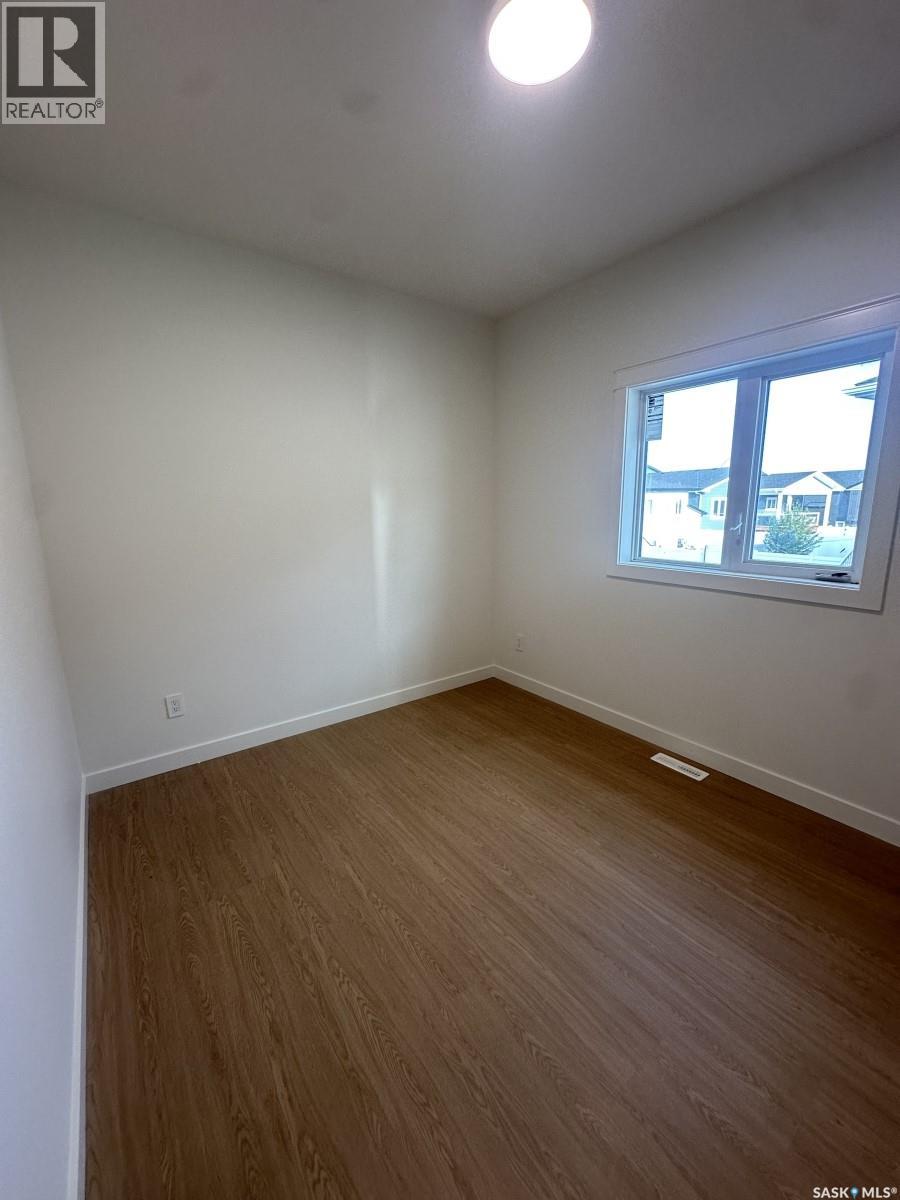 738 Bentley Manor, Saskatoon, Saskatchewan  S7L 7N2 - Photo 29 - SK017196
