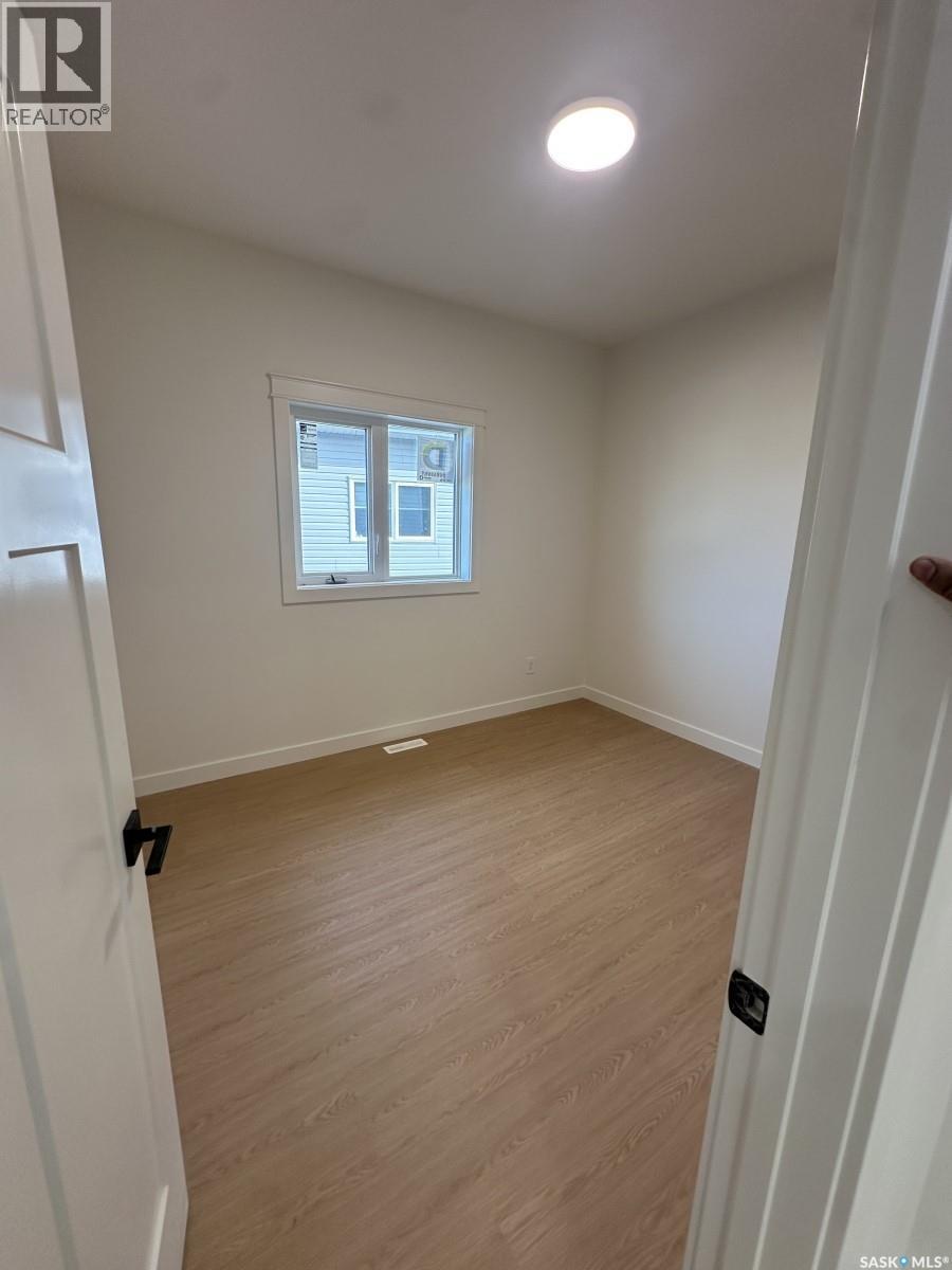 738 Bentley Manor, Saskatoon, Saskatchewan  S7L 7N2 - Photo 31 - SK017196