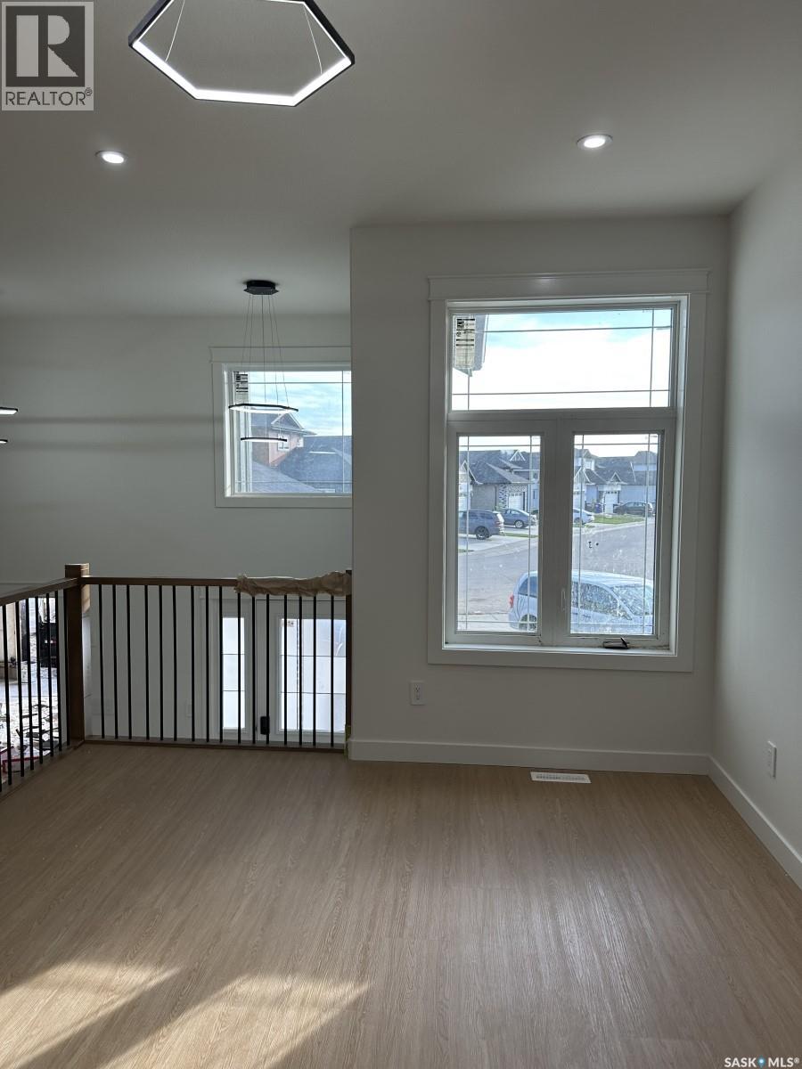 738 Bentley Manor, Saskatoon, Saskatchewan  S7L 7N2 - Photo 6 - SK017196