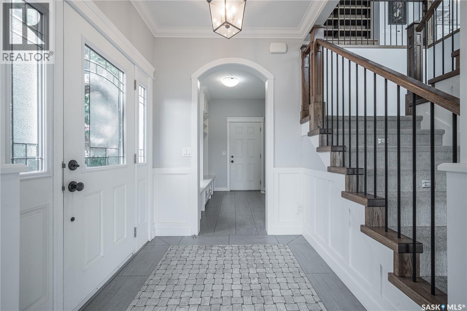 1207 Spadina Crescent W, Saskatoon, Saskatchewan  S7M 1P4 - Photo 4 - SK017153