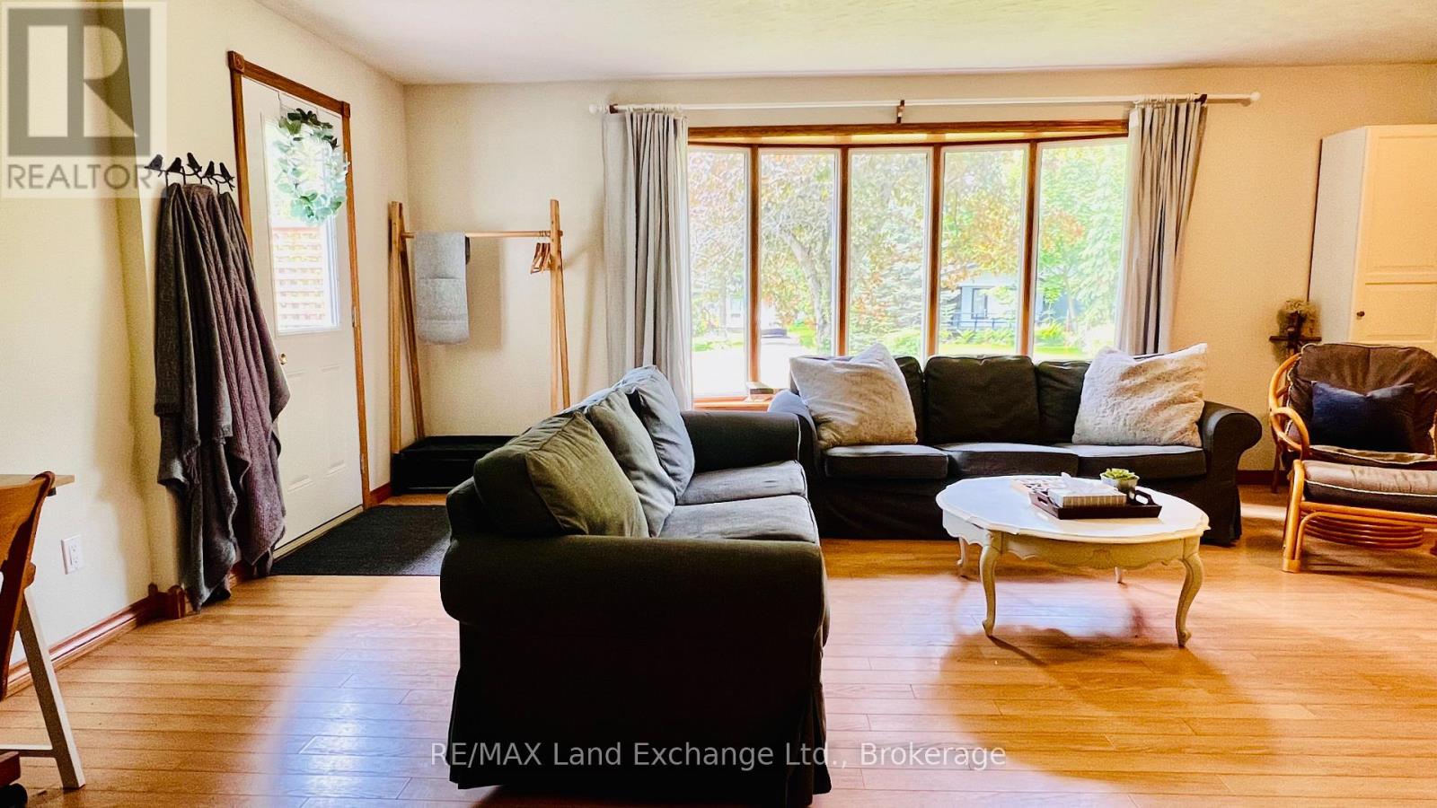 401 Oki Court, Huron-Kinloss, Ontario  N2Z 2X3 - Photo 20 - X12220802