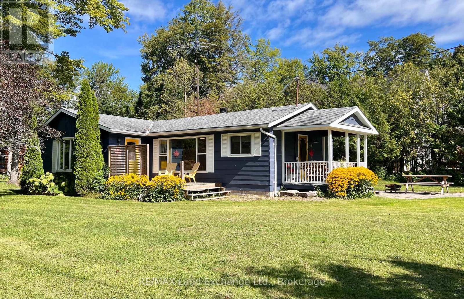 401 Oki Court, Huron-Kinloss, Ontario  N2Z 2X3 - Photo 1 - X12220802