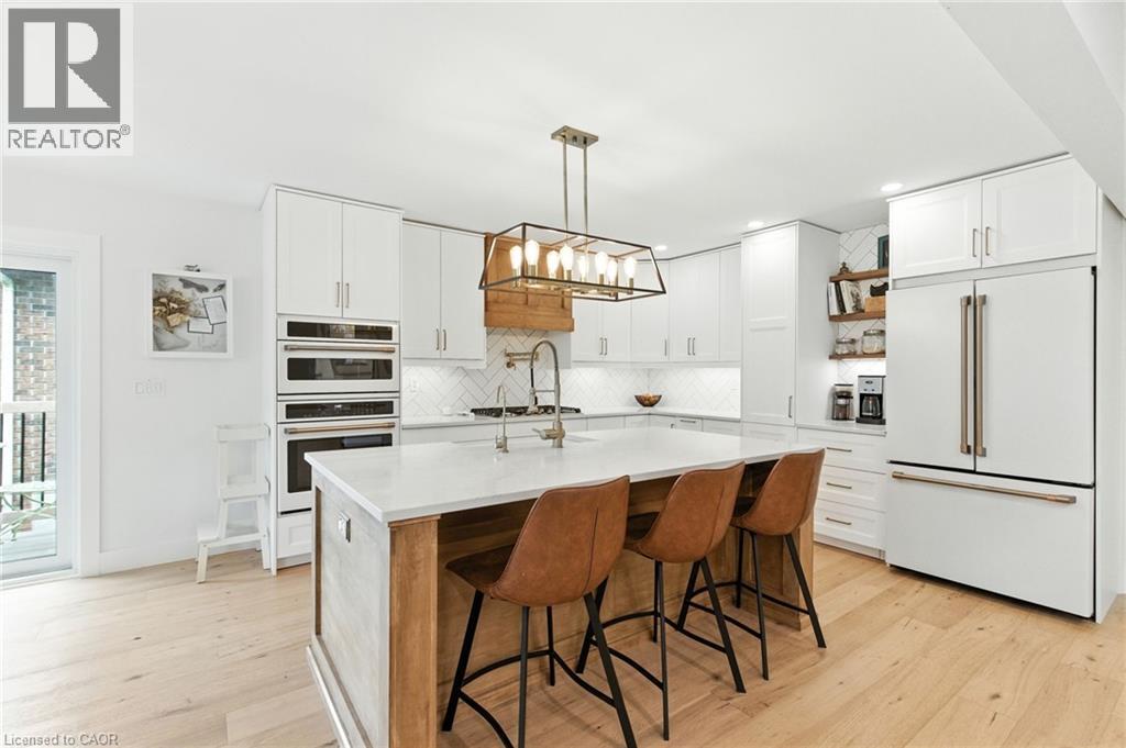 Property at 210 NORTHLAKE Drive image 3
