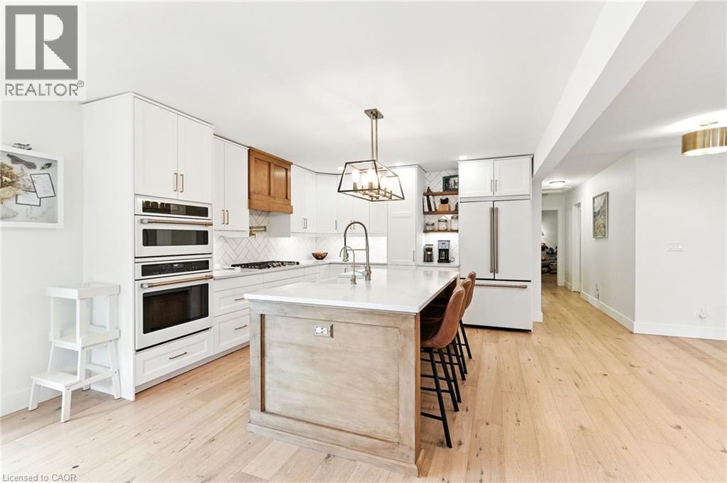 Property at 210 NORTHLAKE Drive image 4