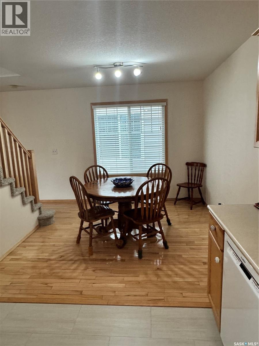 2229 Treetop Lane, Regina, Saskatchewan  S4P 4V8 - Photo 5 - SK995987