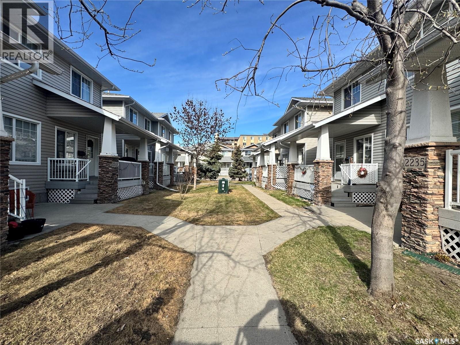 2229 Treetop Lane, Regina, Saskatchewan  S4P 4V8 - Photo 2 - SK995987