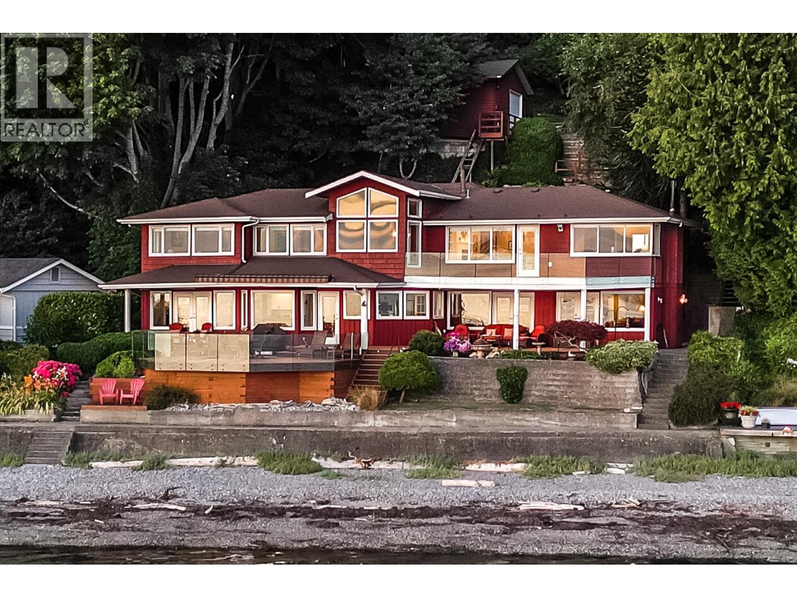 330 Tsawwassen Beach Road, Delta, British Columbia  V4M 4C9 - Photo 1 - R2958472