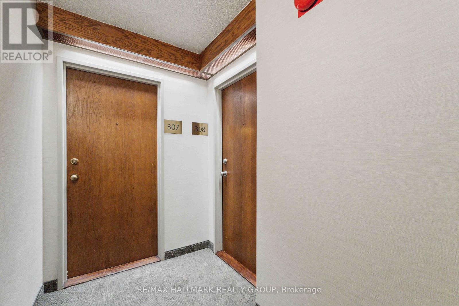 308 - 470 Laurier Avenue W, Ottawa, Ontario  K1R 7W9 - Photo 3 - X12375389