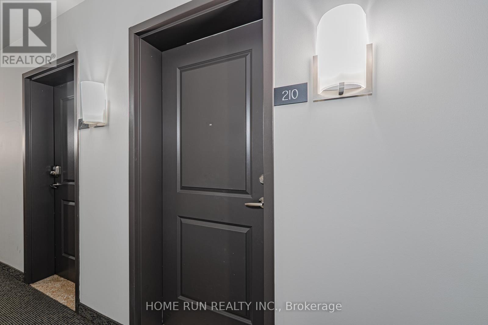 210 - 429 Kent Street, Ottawa, Ontario  K2P 1B5 - Photo 16 - X12375434