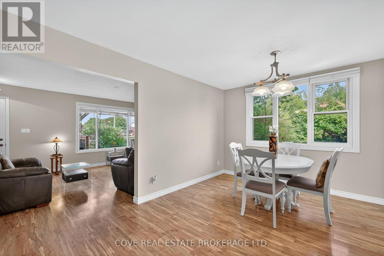 2 Aspen Avenue, St. Thomas, Ontario  N5R 5G4 - Photo 10 - X12373916