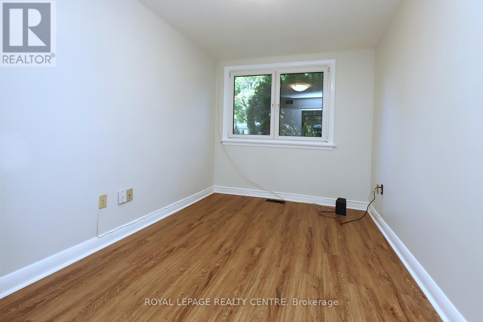3338 Enniskillen Circle, Mississauga, Ontario  L5C 2M8 - Photo 21 - W12370580