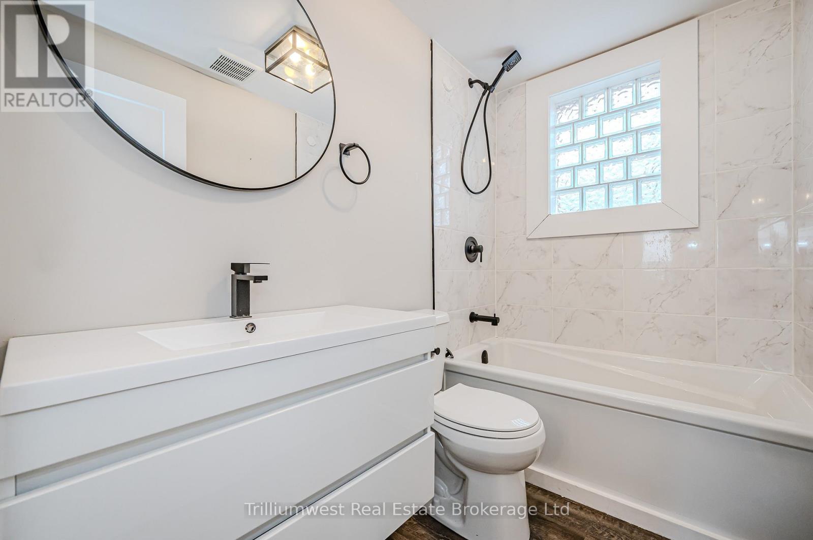 41 Albert Street, Hamilton, Ontario  L8M 2Y1 - Photo 12 - X12375395