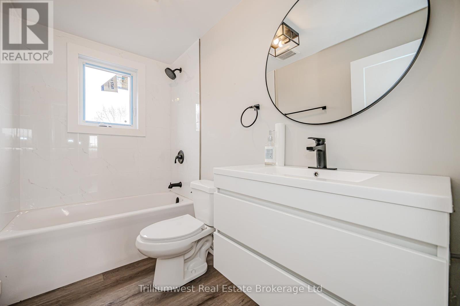 41 Albert Street, Hamilton, Ontario  L8M 2Y1 - Photo 29 - X12375395