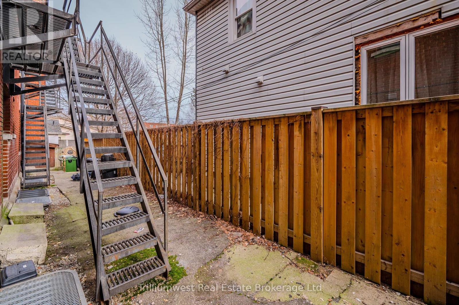 41 Albert Street, Hamilton, Ontario  L8M 2Y1 - Photo 35 - X12375395