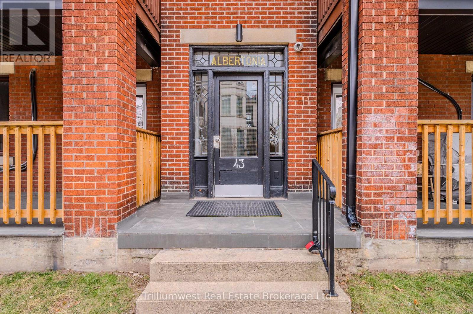 41 Albert Street, Hamilton, Ontario  L8M 2Y1 - Photo 5 - X12375395