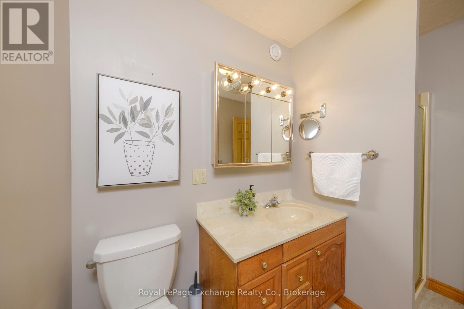 128 Waterloo Street, Huron-Kinloss, Ontario  N2Z 0C7 - Photo 12 - X12375397