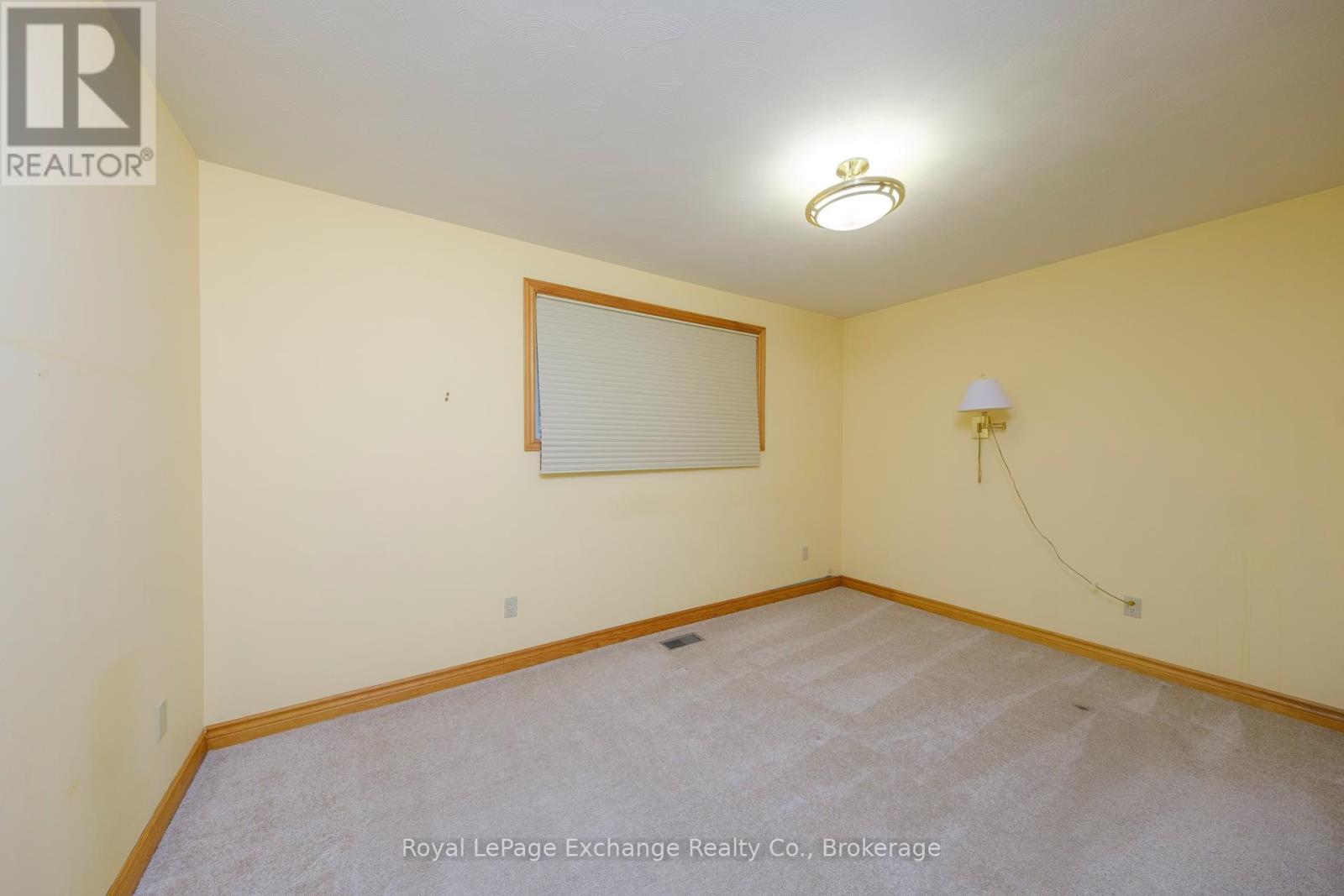 128 Waterloo Street, Huron-Kinloss, Ontario  N2Z 0C7 - Photo 17 - X12375397