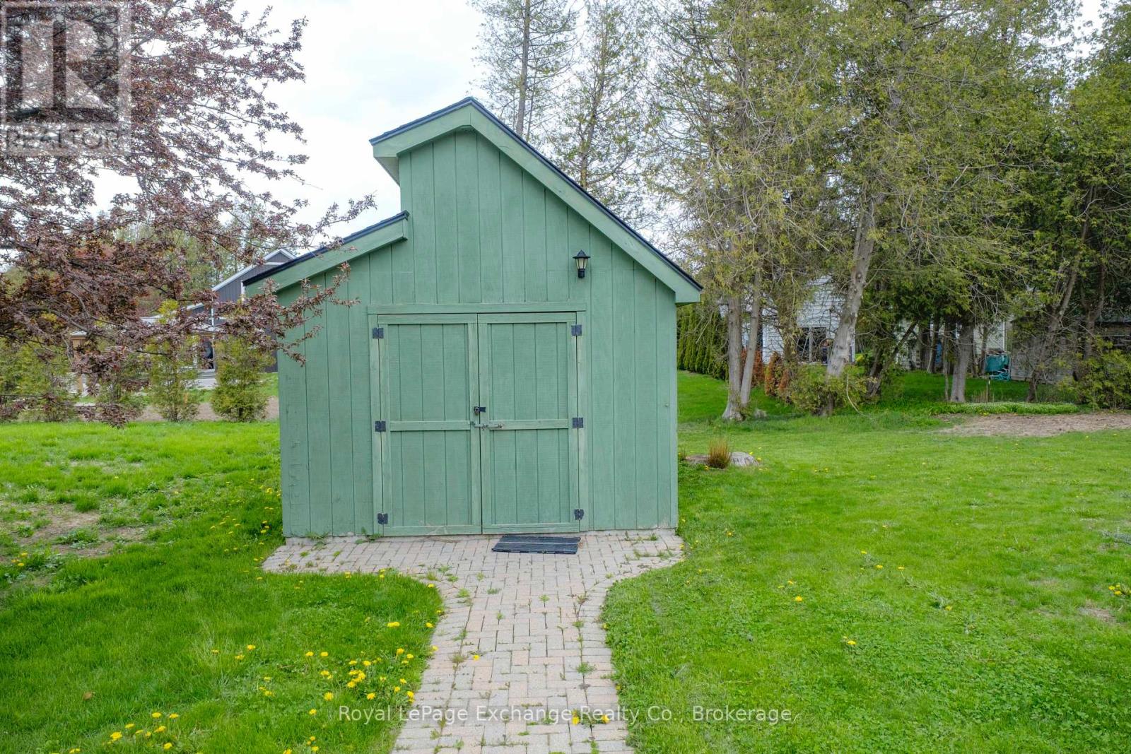 128 Waterloo Street, Huron-Kinloss, Ontario  N2Z 0C7 - Photo 24 - X12375397