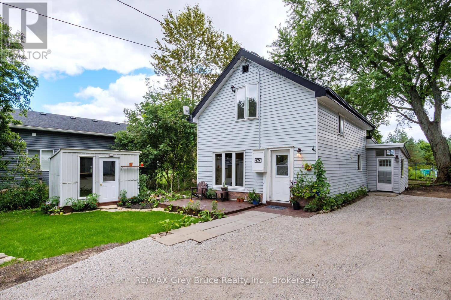 243 QUEEN STREET W, South Bruce Peninsula, Ontario