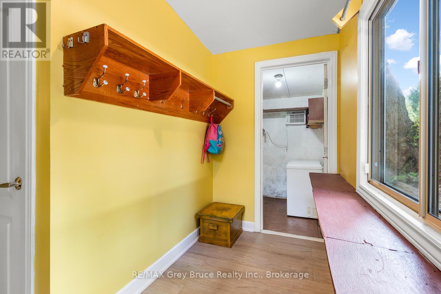243 Queen Street W, South Bruce Peninsula, Ontario  N0H 1P0 - Photo 10 - X12375421