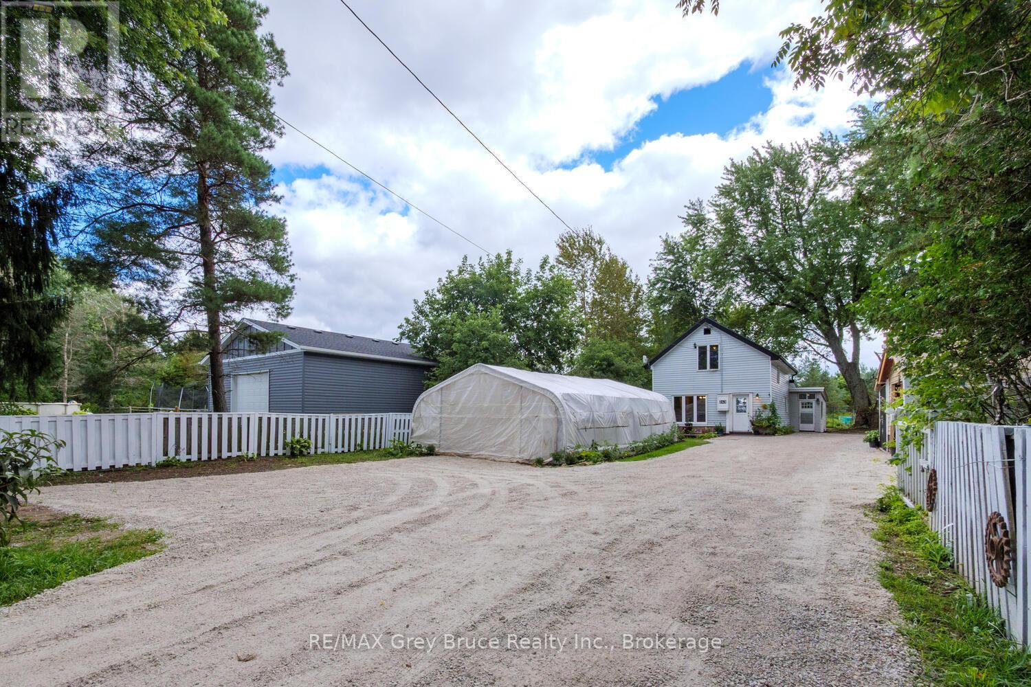 243 Queen Street W, South Bruce Peninsula, Ontario  N0H 1P0 - Photo 16 - X12375421
