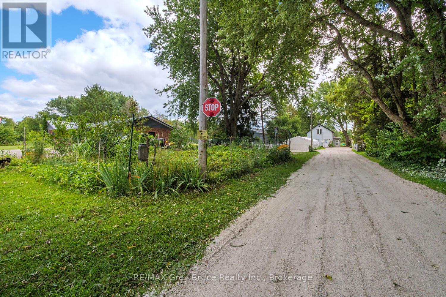 243 Queen Street W, South Bruce Peninsula, Ontario  N0H 1P0 - Photo 18 - X12375421